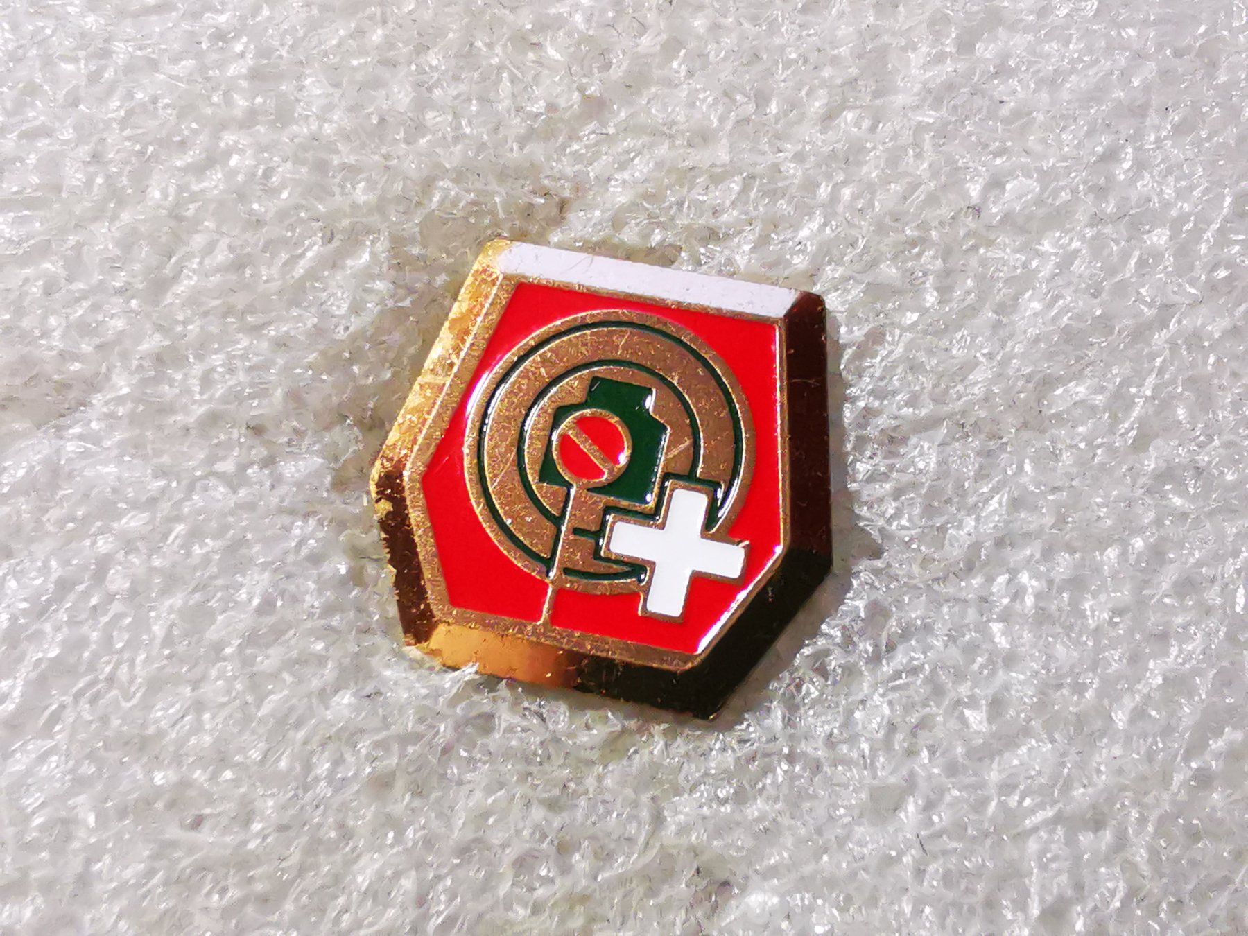 Placchette & Badge: Ansteckpin 121: – Usato da Oppligen venduto da Pin-Fall-Shop