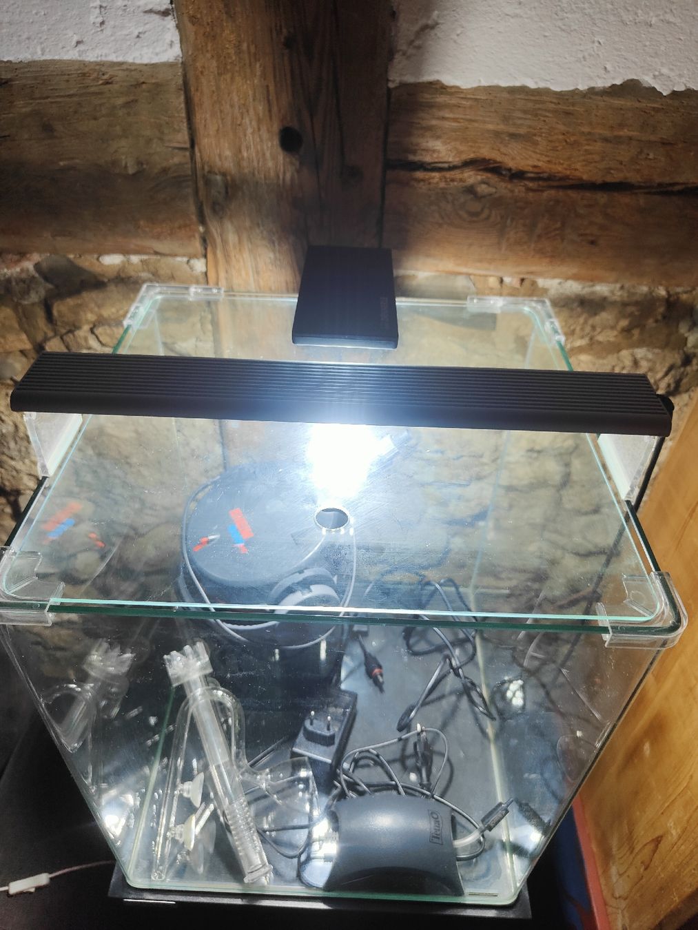 Aquarium: Dennerle Nano Cube 60L  – D'occasion à Freienstein par Nilson2 4