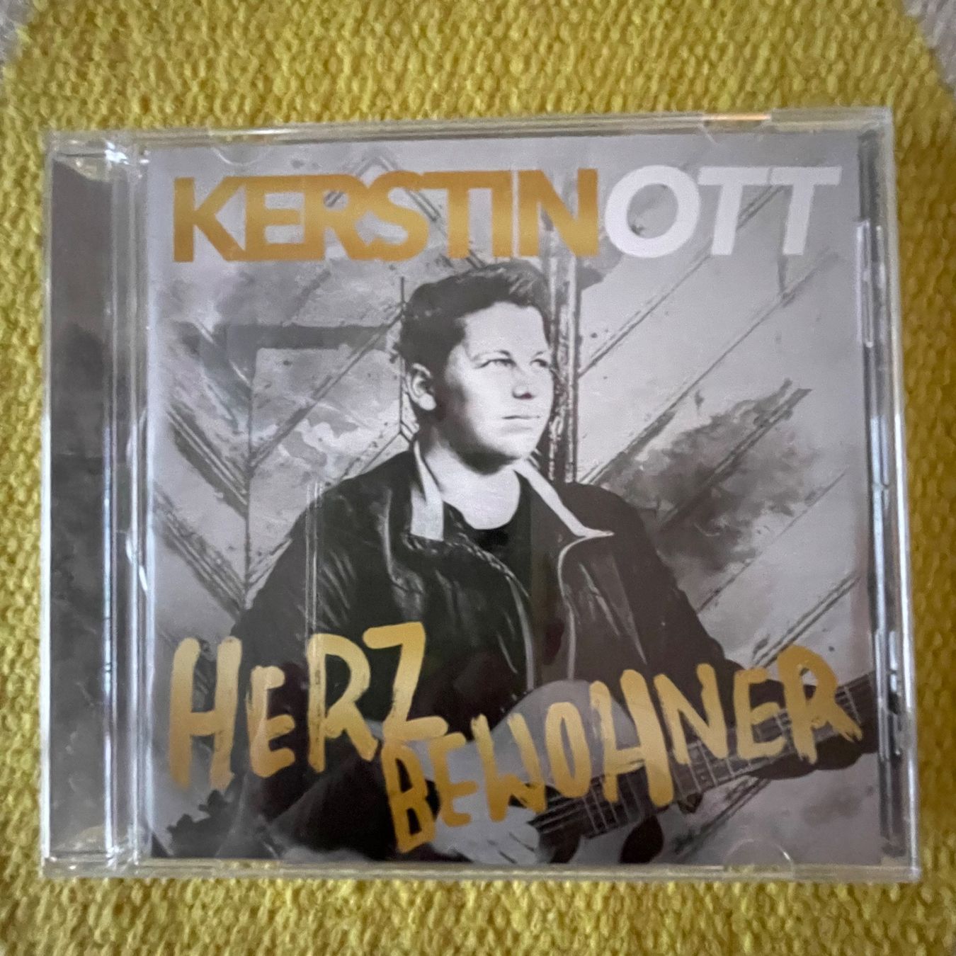 CDs: KERSTIN OTT-HERZ BEWOHNER – Gebraucht aus Rorschacherberg von CD-Roli