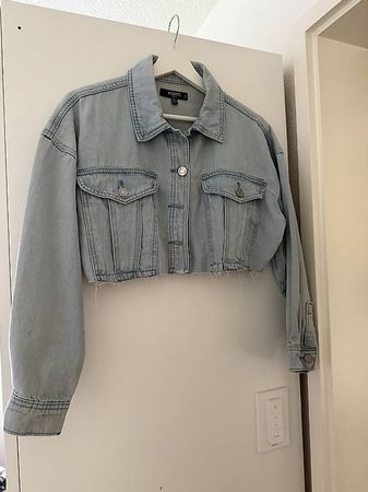 Cropped Jeansjacke - Grösse 34, neu & ungetragen