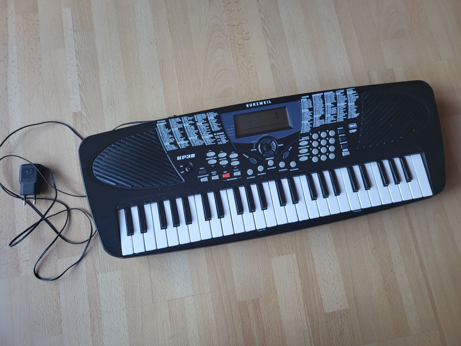 Strumenti musicali: Neuwertiges Keyboard Kurzweil KP30 – Usato da Eggiwil venduto da kariiina