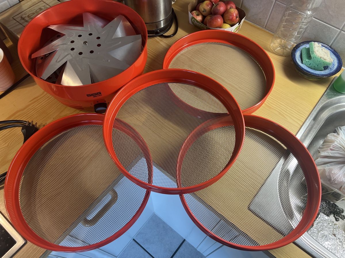 Sigg Küchengeräte: DÖRREX SIGG DÖRRGERÄT 4 GITTER – Gebraucht aus Rünenberg von A.Sommmer 3