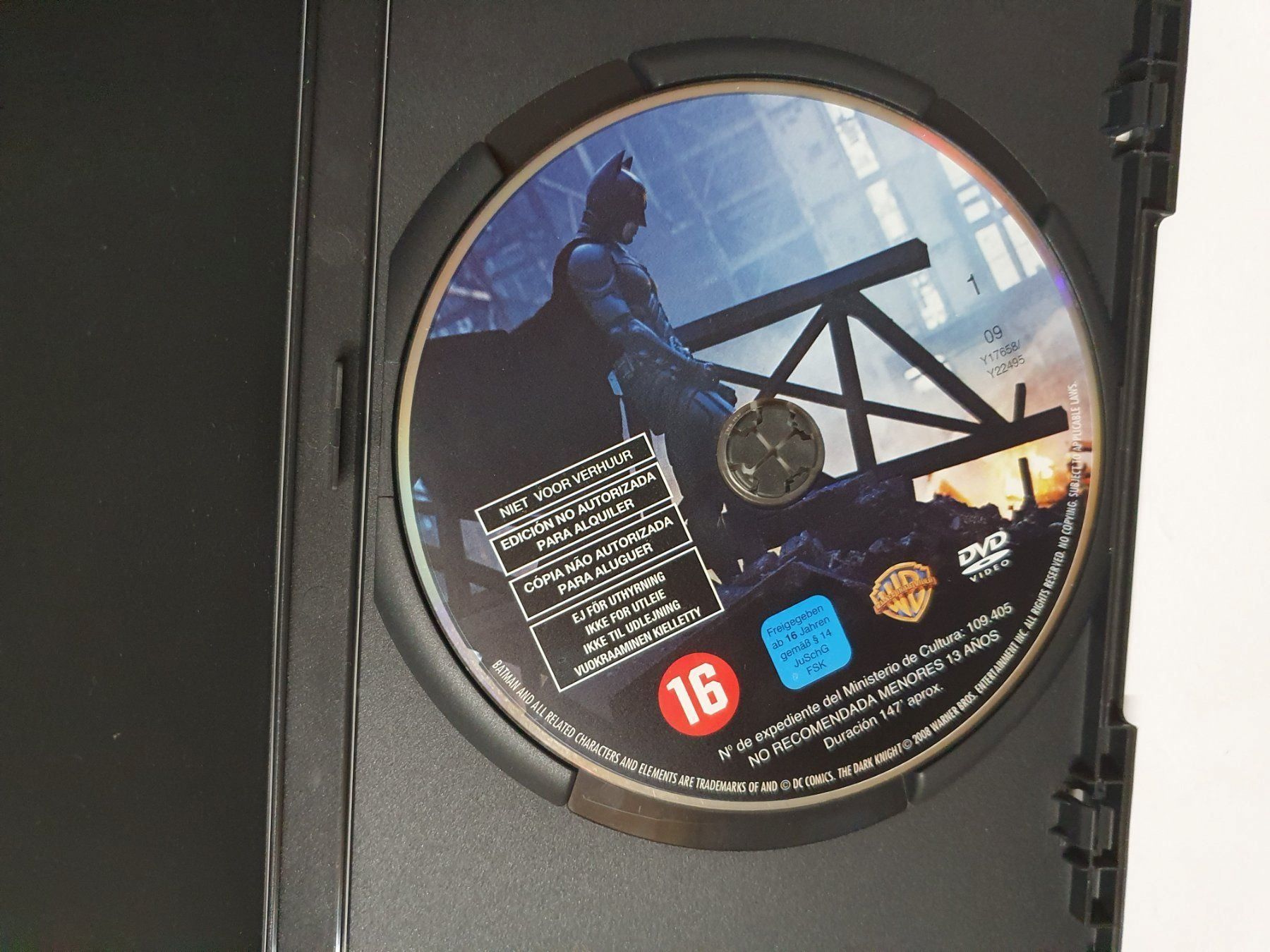 Tutti i DVDs: Batman - the dark Knight DVD – Usato da Oberdorf BL venduto da BaldenEagle 1