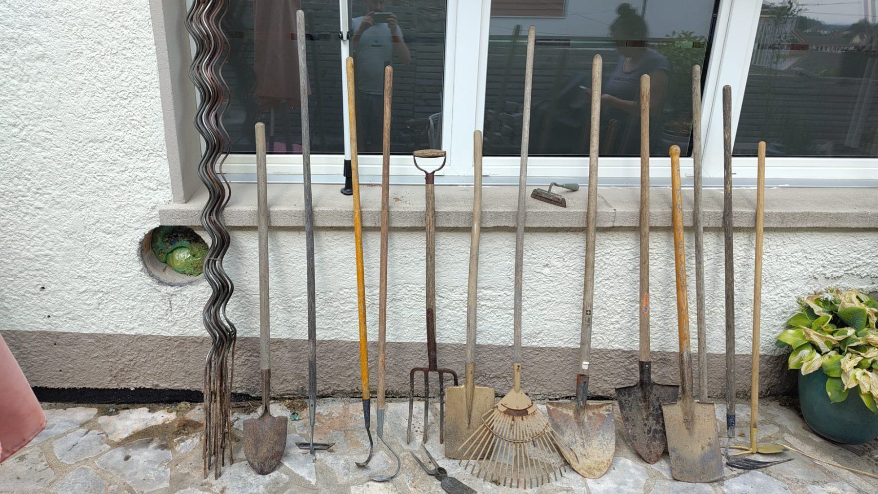 Tutti gli attrezzi: Div. Gartenwerkzeuge – Usato da Lengnau BE venduto da Homebody