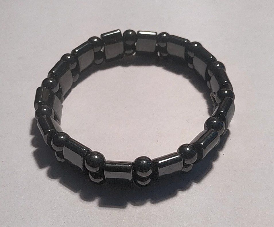 Armbänder & -reifen: Armkette mit Hämatit – Neu und originalverpackt aus Münchenbuchsee von Daniel0133