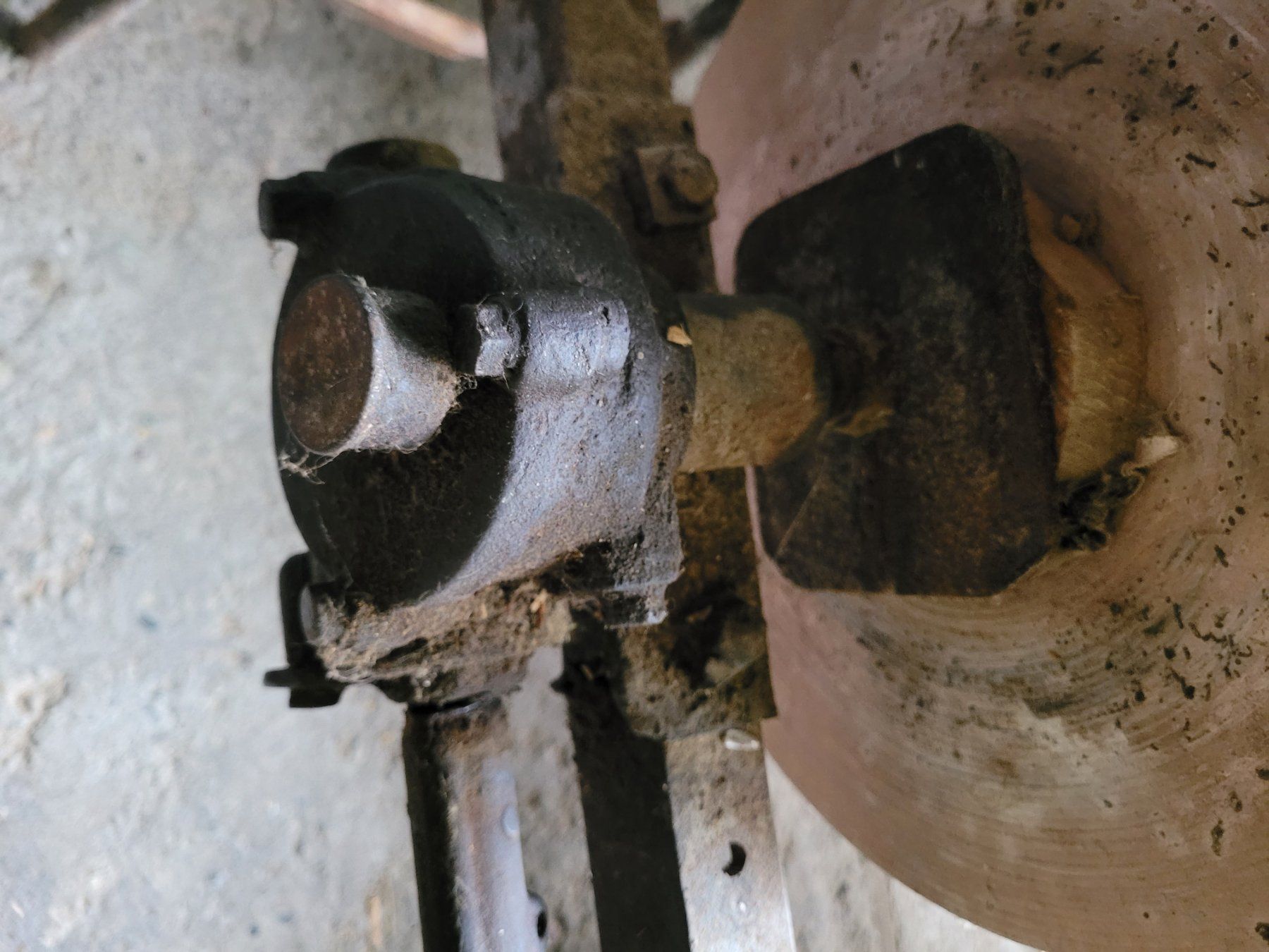 Schleifen & Polieren: Antike alte Schleifstein Messer Schleifmaschine – Gebraucht aus Tobel von YAMAHA14 6