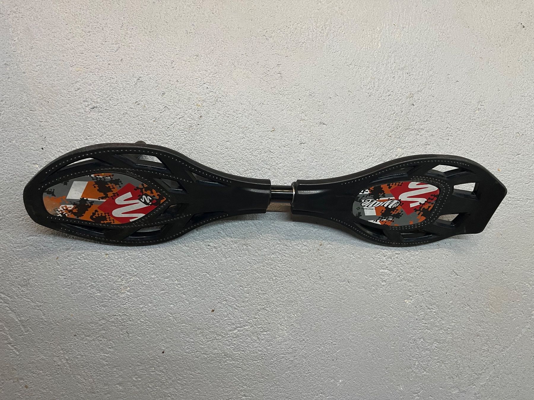 Skateboards: Waveboard mit Tasche – Usato da Attikon venduto da Hagenholz81