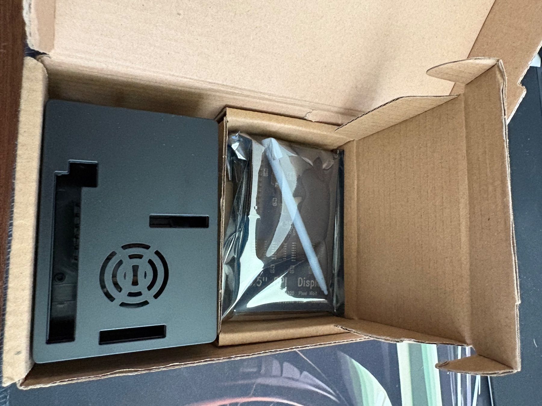 Raspberry Pi PCs: Raspberry Pi Zubehör USV, E-Paper, Gehäuse, etc – Neu (gemäss Beschreibung) aus Dübendorf von rogcol 6