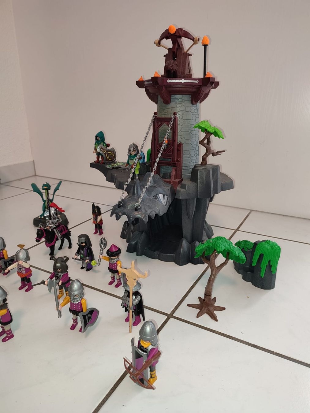 Playmobil Spielzeuge: Playmobil Ritterturm mit Drachen – Gebraucht aus Tuggen von JayVee 2