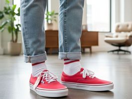 Vans rouge, taille 42 (8.5), neuve