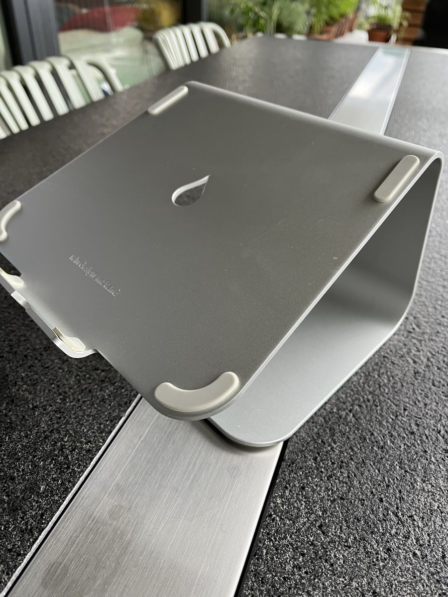 Racks & Cavalletti: Laptopständer / Rain Design / mStand / Aluminium Silber – Usato da Biberstein venduto da Freywillig