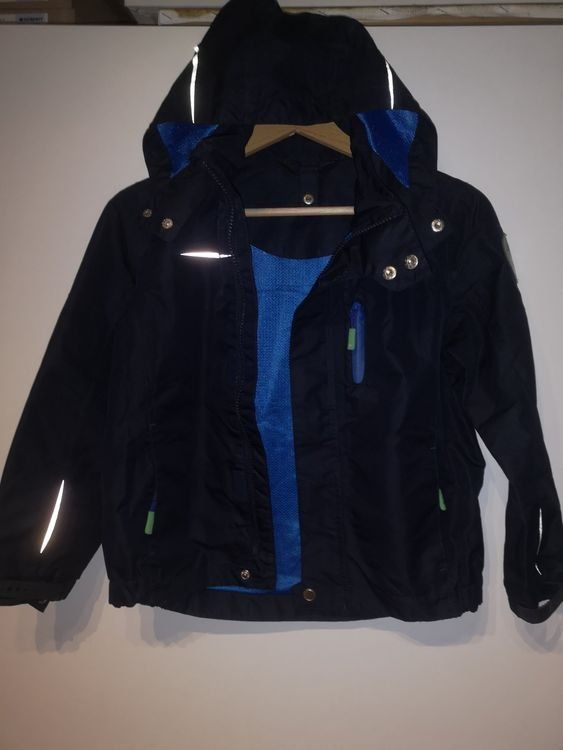 Giacche & Cappotti: Kinder Jacke, Gr. 122/128 – Nuovo (secondo la descrizione) da Gelterkinden venduto da ram_5vkp