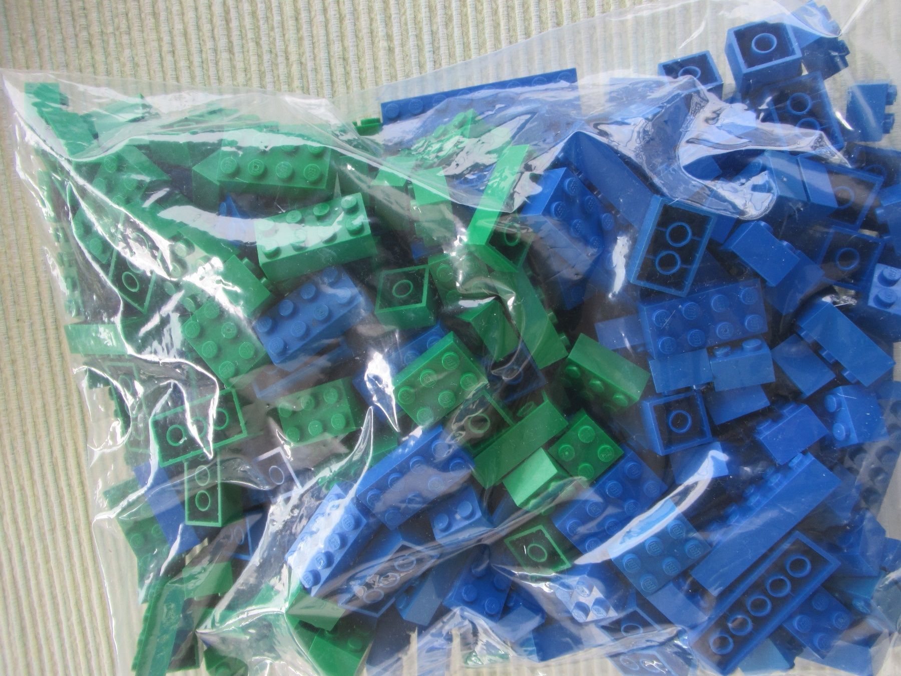 Lego Kit di costruzioni: Lego Big Bulk Box Nr. 2456 – Usato da Obergösgen venduto da cairn 3