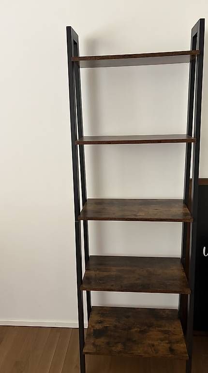 Scaffali: Regal – Usato da Cham venduto da debbbbbbby