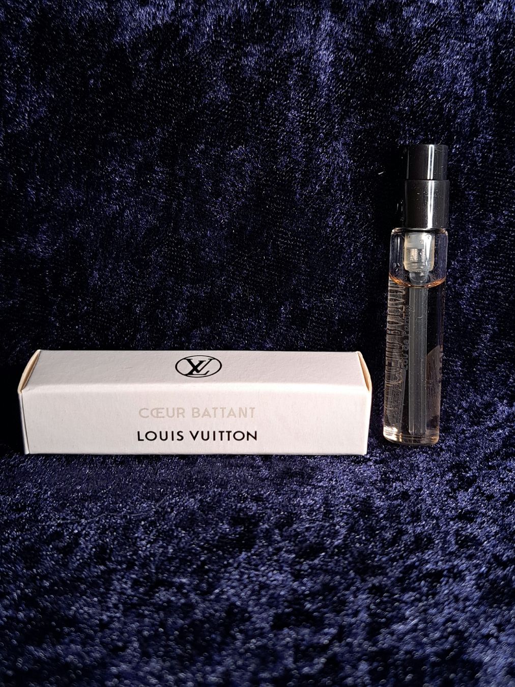 Louis Vuitton Profumi & Eau de Toilette: Parfüm Muster Cœur Battant Louis Vuitton – Nuovo e nell'imballaggio originale da Richterswil venduto da Viorella