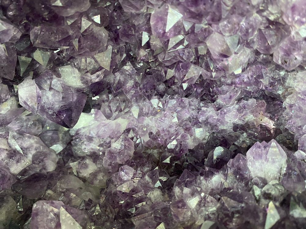 amethyst-druse mit 2 grossen calciten 18,8 kg super qualität 3