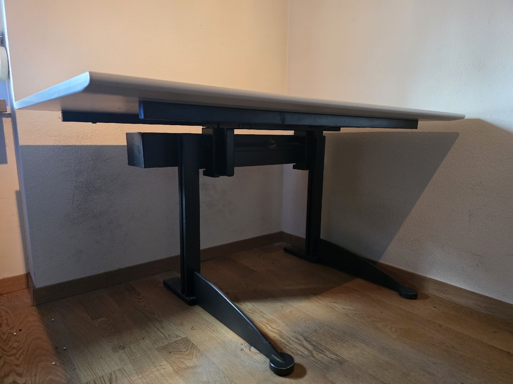 Scrivanie: Schreibtisch zu Verkaufen – Usato da Bünzen venduto da kevinV04 1