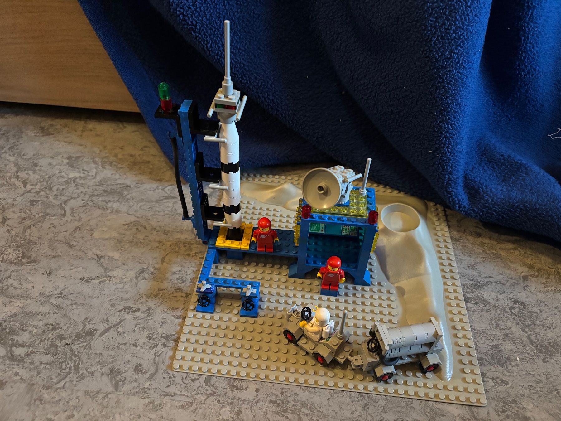 Lego Giocattoli: Lego Alpha -1Rocket Base 483 – Usato da Mamishaus venduto da Legofan78
