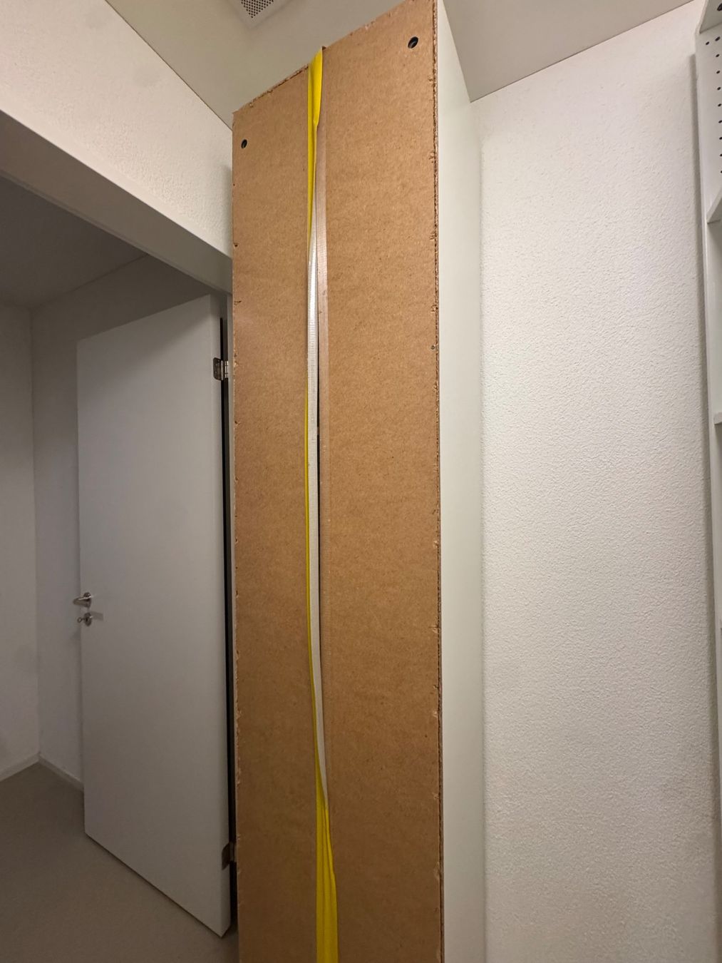 Armoires: 2 Stück Ikea PAX Korpusen mit integrierten KOMPLEMENT – D'occasion à Zürich par pamleano 1