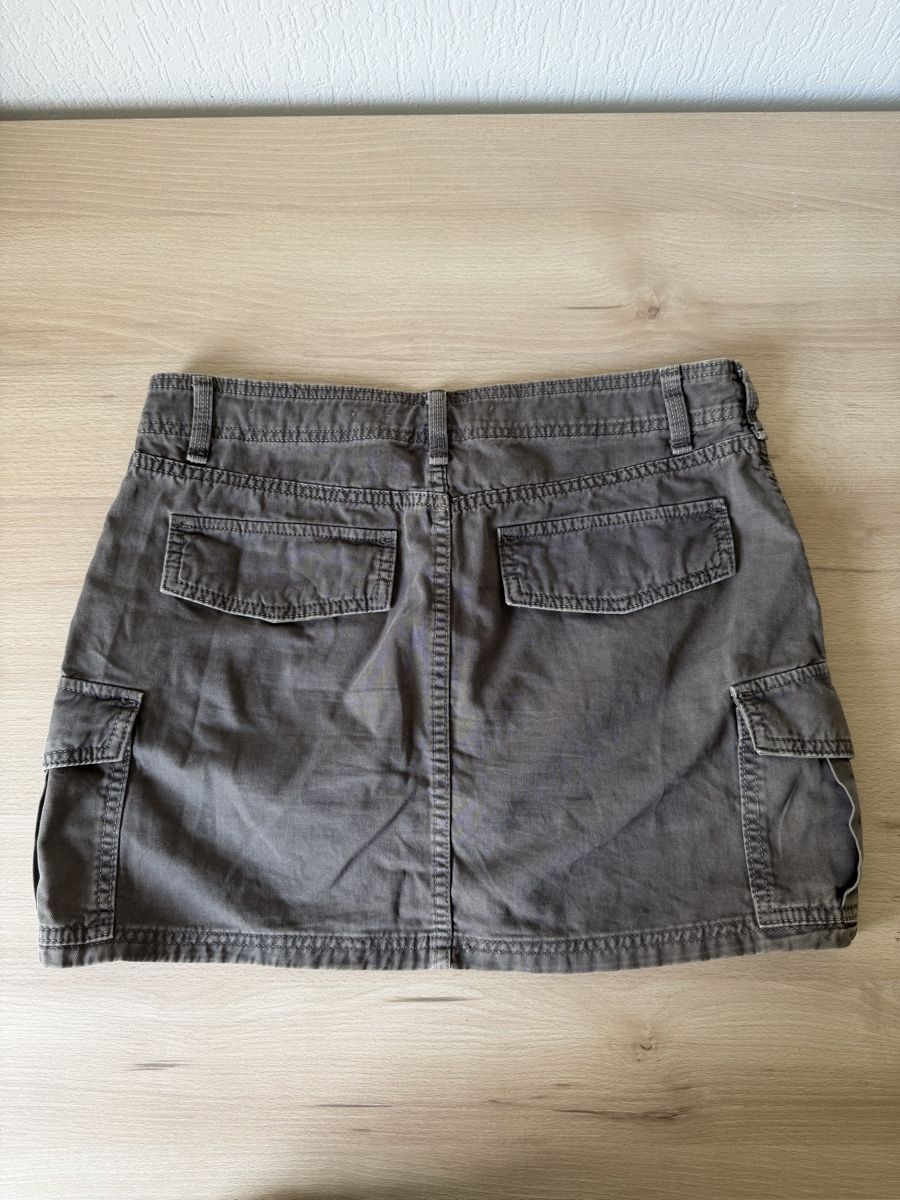 Bershka Jupes: BERSHKA MINI CARGO SKIRT – Neuf (Voir description) à Genève par yav_9r9f 2