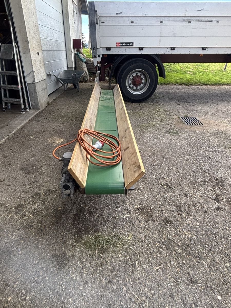 Macchine per carico, silaggio e trasporto: tapis roulent / Förderband – Usato da Couvet venduto da jacysa 1