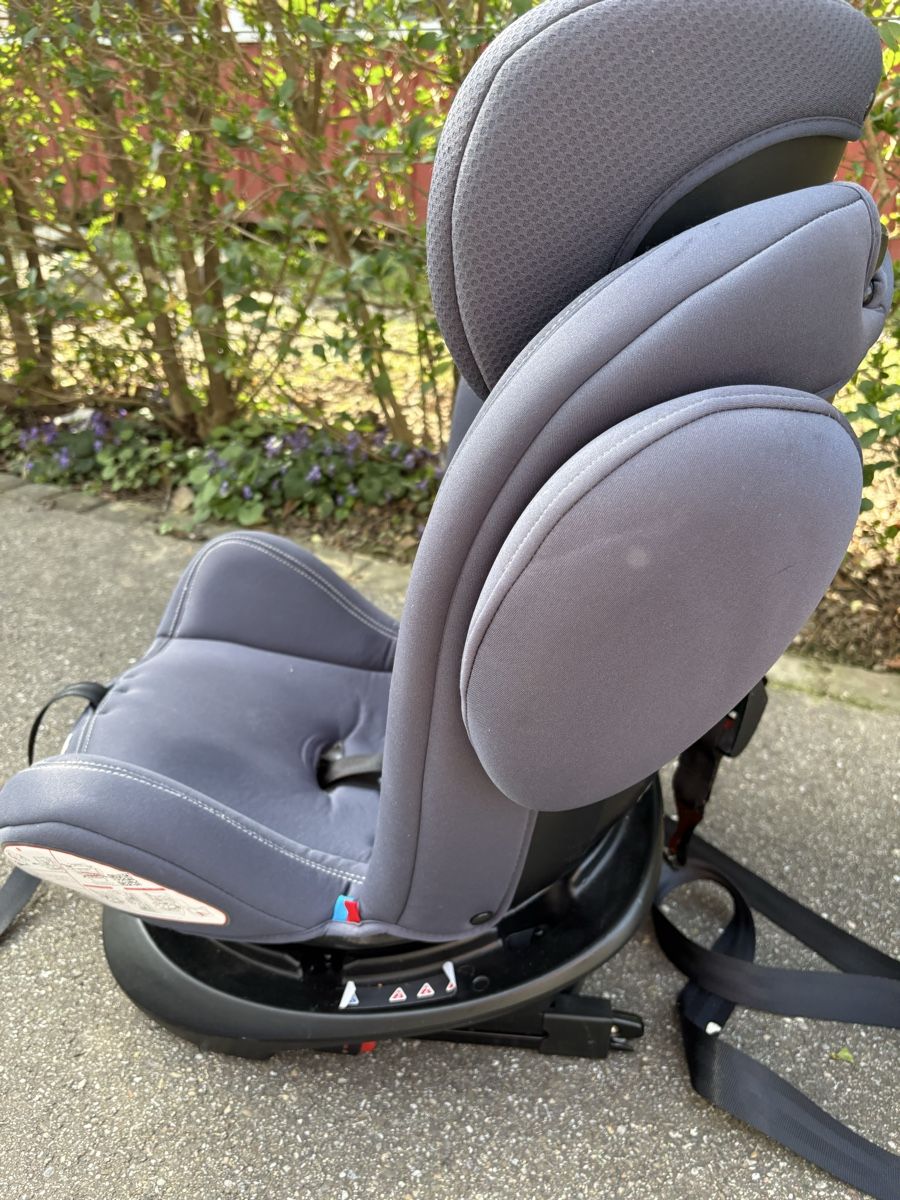 Chicco Seggiolini per auto: Chicco UNICO EVO I-SIZE – Usato da Basel venduto da steffiz01 1
