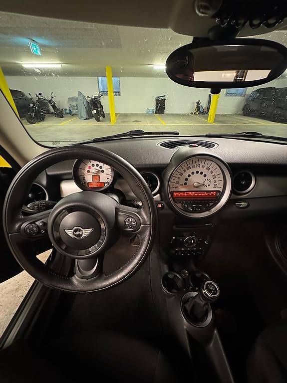 Autos: Mini One 1.6  135000 km  – D'occasion à Niederrohrdorf par Nadichi 3
