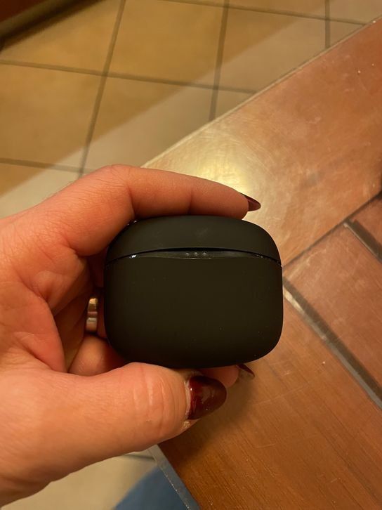 Cuffie: Earbuds schwarz mit Case – Usato da Bergdietikon venduto da antovale 1