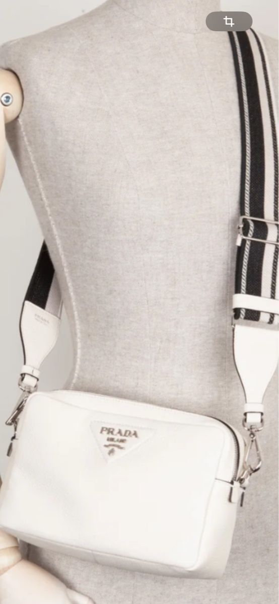 Prada Borse da donna: Prada Flou Crossbody Bag White – Nuovo (secondo la descrizione) da Biel/Bienne venduto da Eiskristall08 4