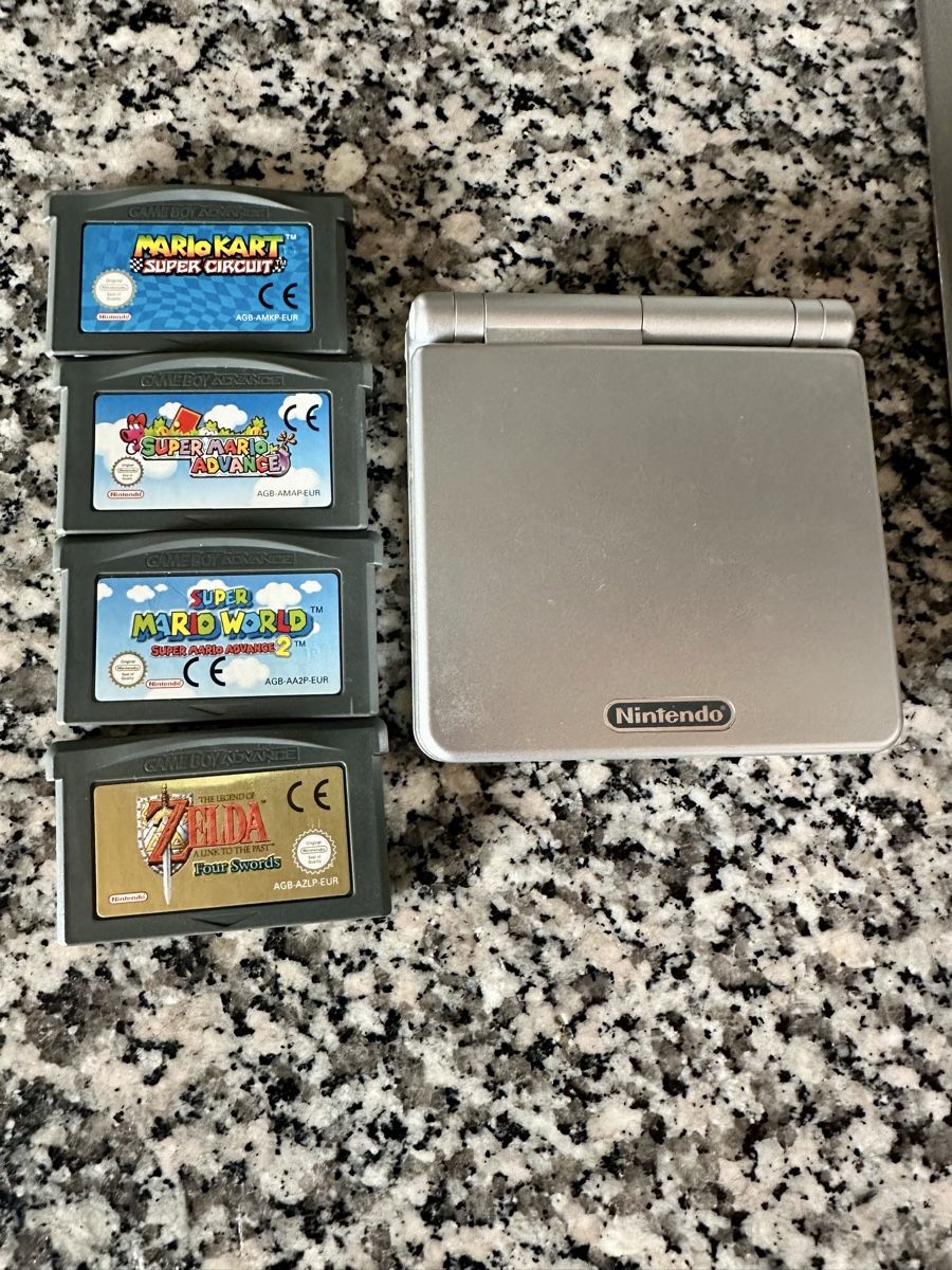 Nintendo Console: Game Boy Advance SP – Usato da Hindelbank venduto da Daywalker17 1