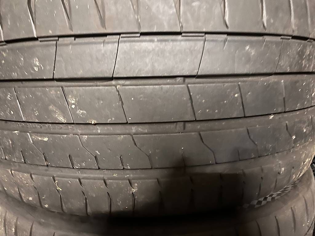 Pneus & Kompletträder: Porsche Cayenne 21" Sommer-Radsatz – Gebraucht aus Adlikon b. Regensdorf von uvc_r7md 4
