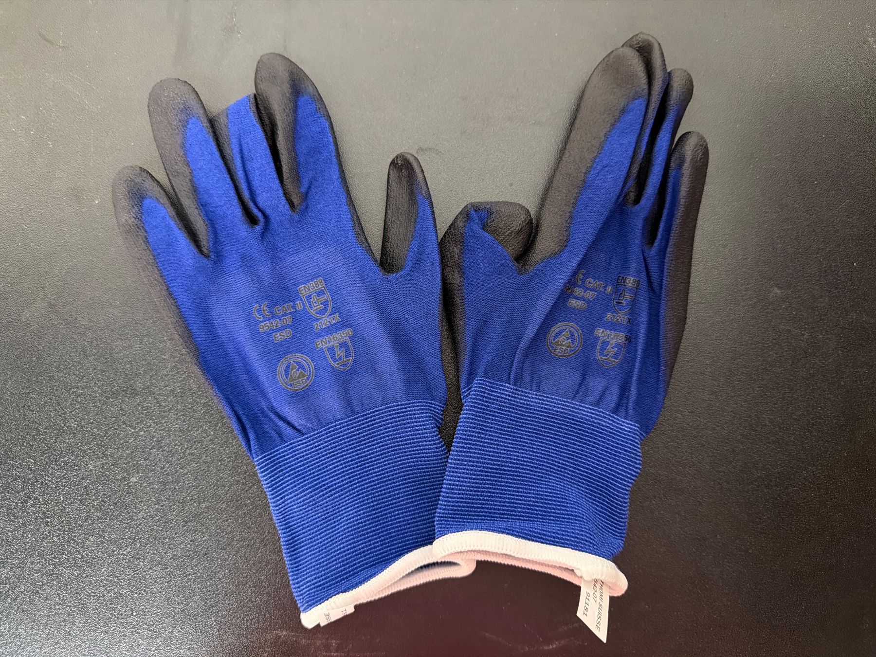 Guanti & manicotti: Neu Restposten Arbeits- Handschuhe Gr.07 (100x) – Nuovo e nell'imballaggio originale da Inwil venduto da Rzic-Liquidationen 1