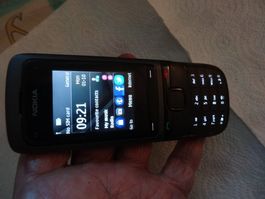 NOKIA C2-05 ANTIK HANDY.-LÄÜFT ABER OHNE LADEGERAT.KAMERA.