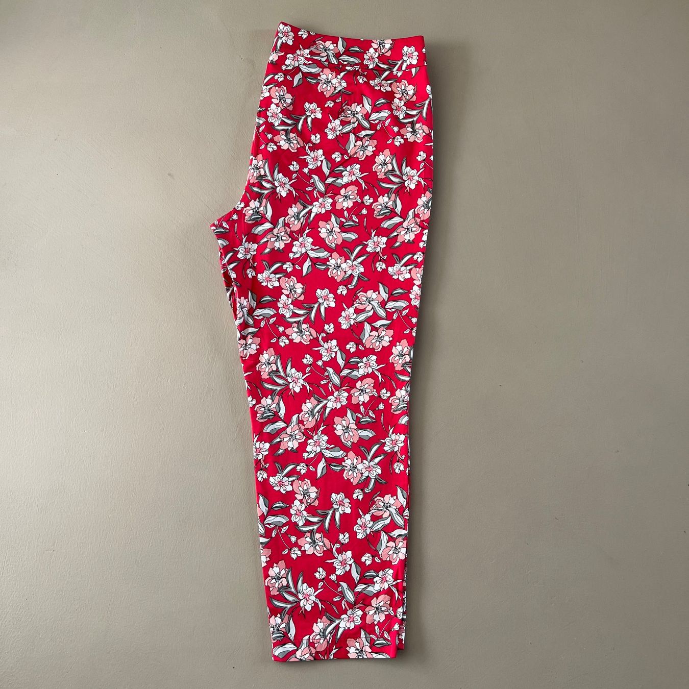 Taifun Pantaloni: TAIFUN Hose ❤️ – Usato da Zürich venduto da ClosetQueen 2