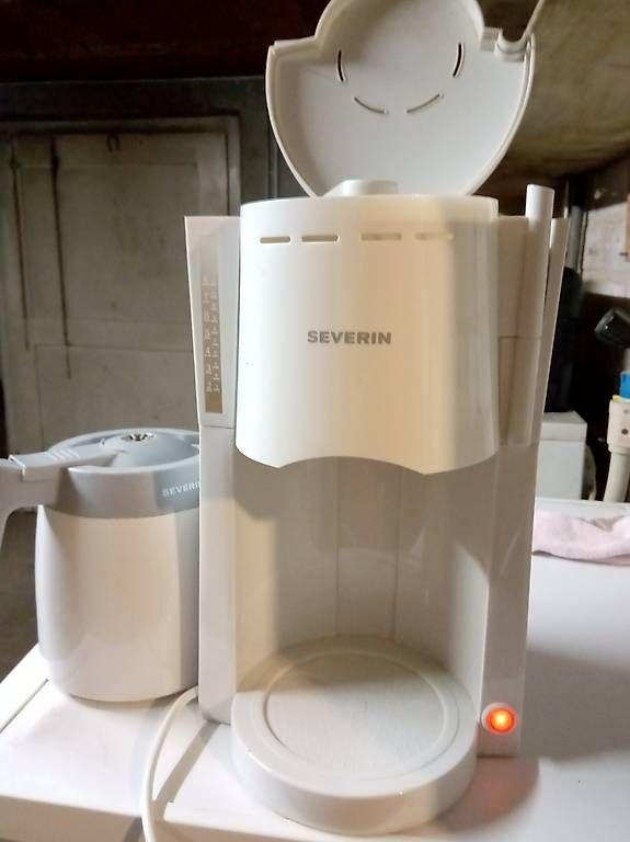 Macchine per caffè & Macchine per espresso: SEVERIN KA 4121 Kaffeeautomat weiß – Usato da Birsfelden venduto da vik_zt85
