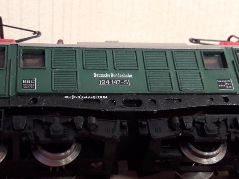 Locomotive électrique Arnold BR 117 120-6 DB – Époque 4, Analogique, Référence 2456
