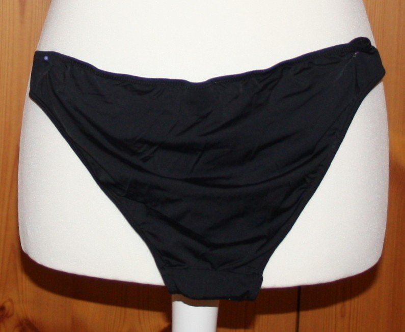 Altra biancheria intima: Hose schwarz Gr. L (32) – Usato da Flüelen venduto da Diversicum-Textil 1