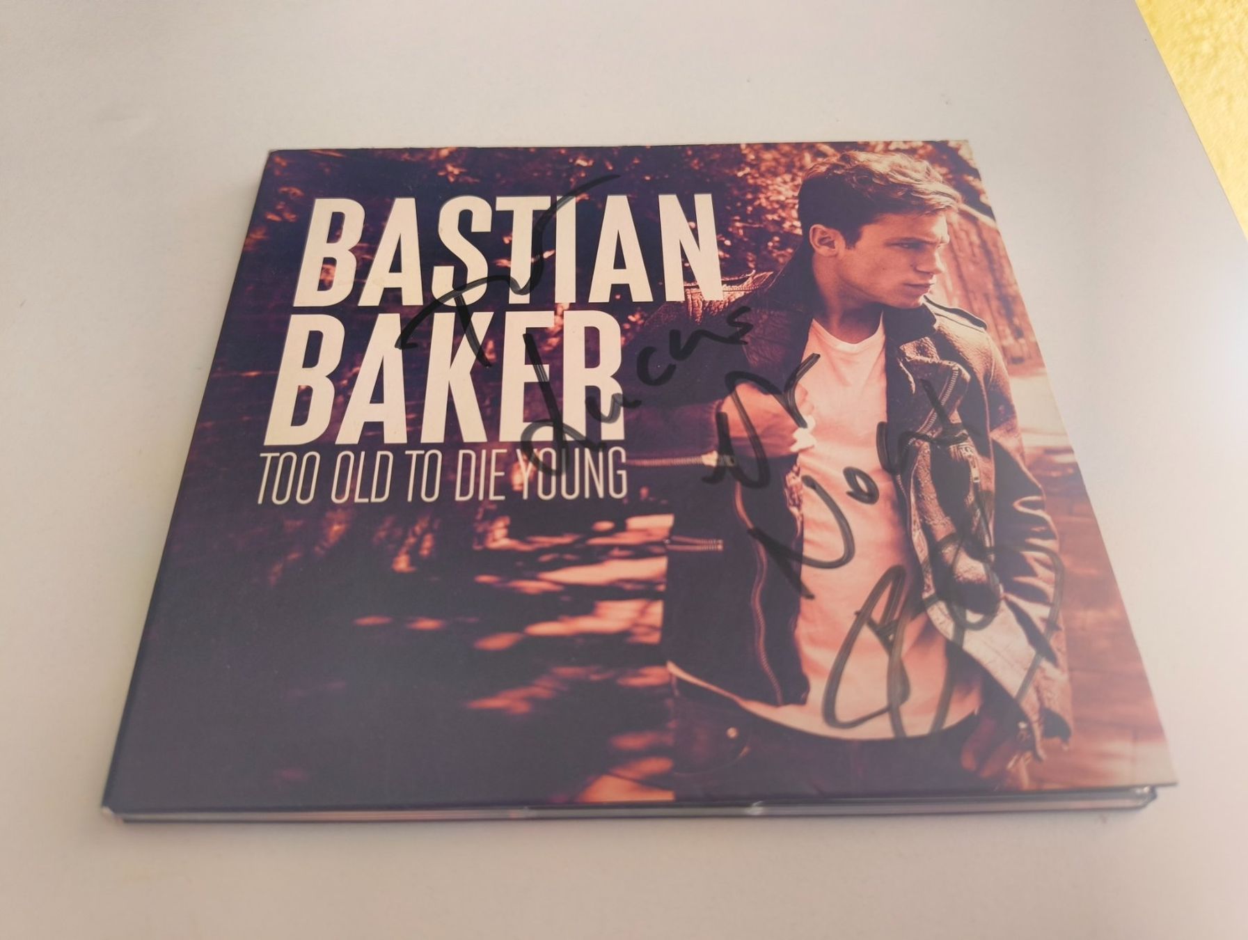 CD: CD Bastian Baker unterschrieben – Usato da noes venduto da kri_g7m6