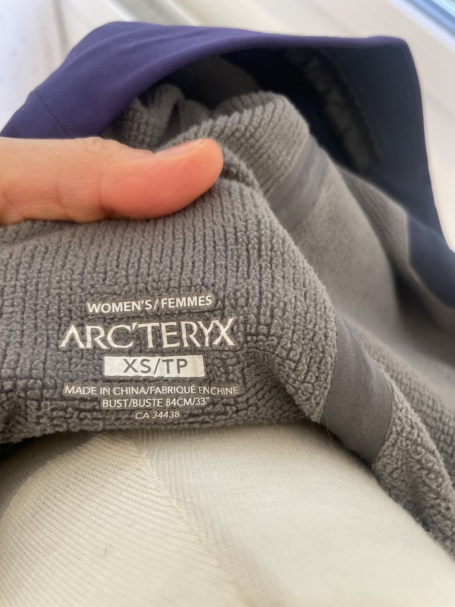Arcteryx Cappotti: Arcterix, Windstopper Mantel, xs – Usato da Zürich venduto da Derya011 7