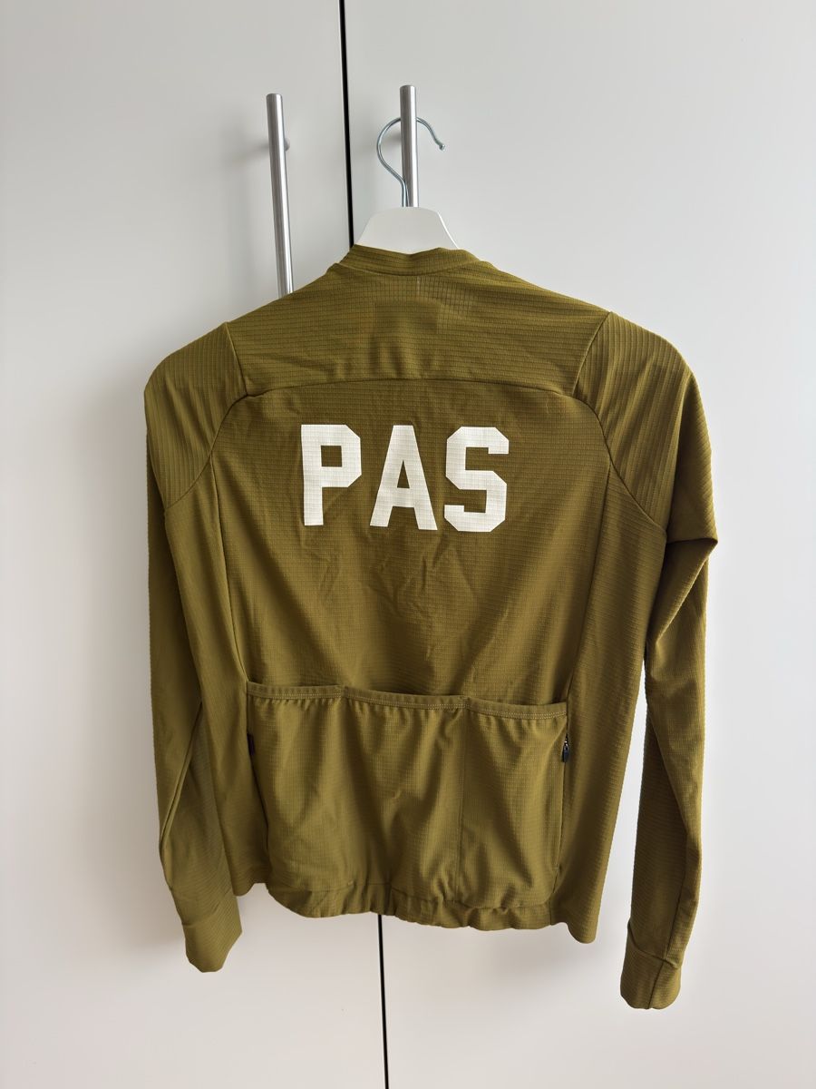 Pas Normal Studios Leibchen & Hosen: Langarm Trikot PAS NORMAL STUDIOS Mechanism Pro – Neu (gemäss Beschreibung) aus Hombrechtikon von Sven_Gerber 1
