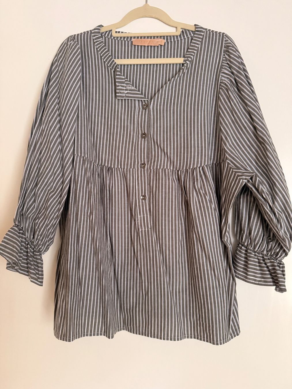 Chemisiers: Hübsche Bluse von Marta – Neuf (Voir description) à Mastrils par Laura8sevilla