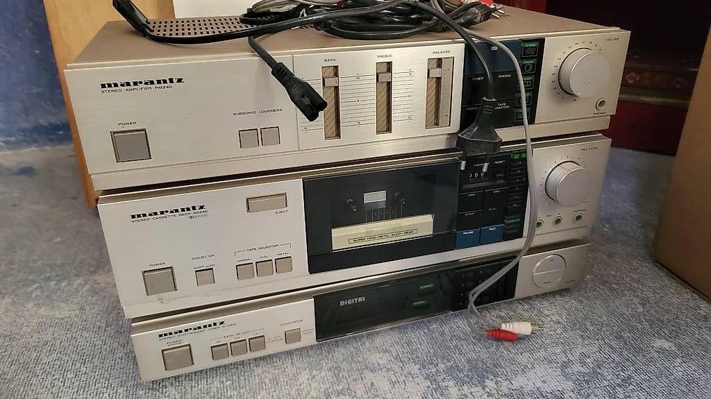 Amplificatori: Marantz 240  – Usato da Tolochenaz venduto da vivienrobin