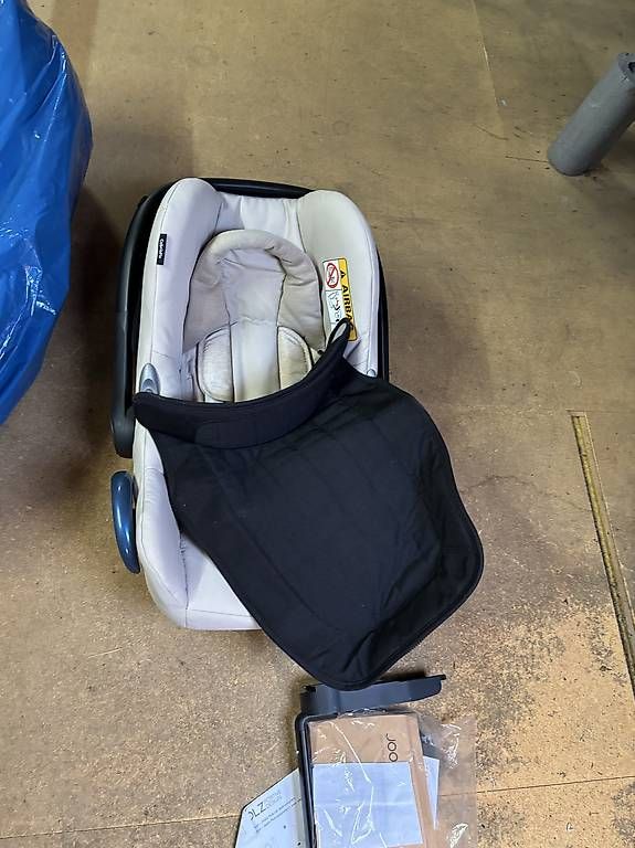 Poussette: Kinderwagenset – D'occasion à Pfäffikon ZH par sybille016 3