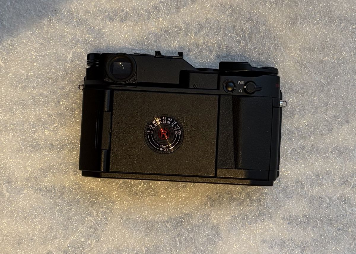 Epson Kamera: Epson R-D1 Digital Rangefinder Camera – Gebraucht aus Mont-sur-Rolle von MsRVD 2