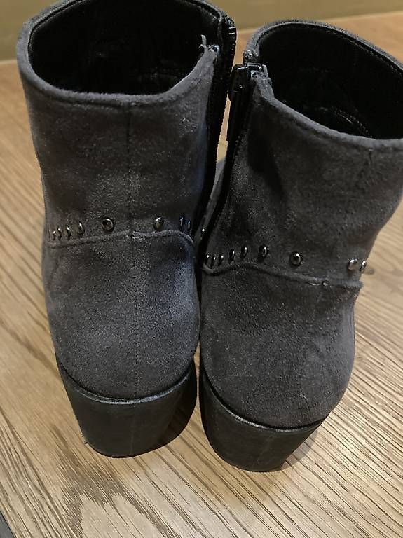 Chaussures femmes: Schöne Stiefeletten, Gr. 36 – D'occasion à Winterthur par Rawille 2