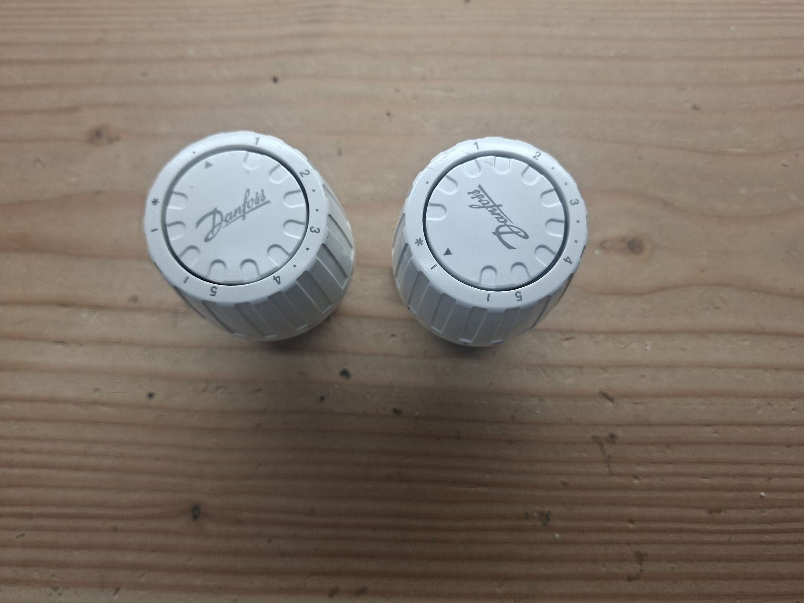 Radiatori: Danfoss Heizkörperthermostat 2 Stück – Usato da Neunkirch venduto da MaElekt
