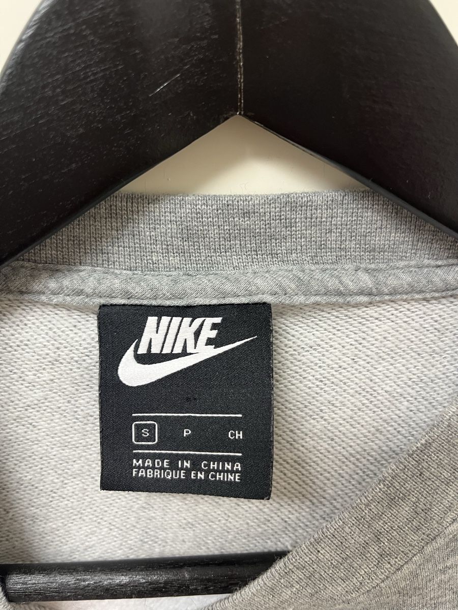 Nike Maglioni & Felpe: Crop-Pullover Nike Grösse S – Usato da Teufenthal AG venduto da Nanahu 2