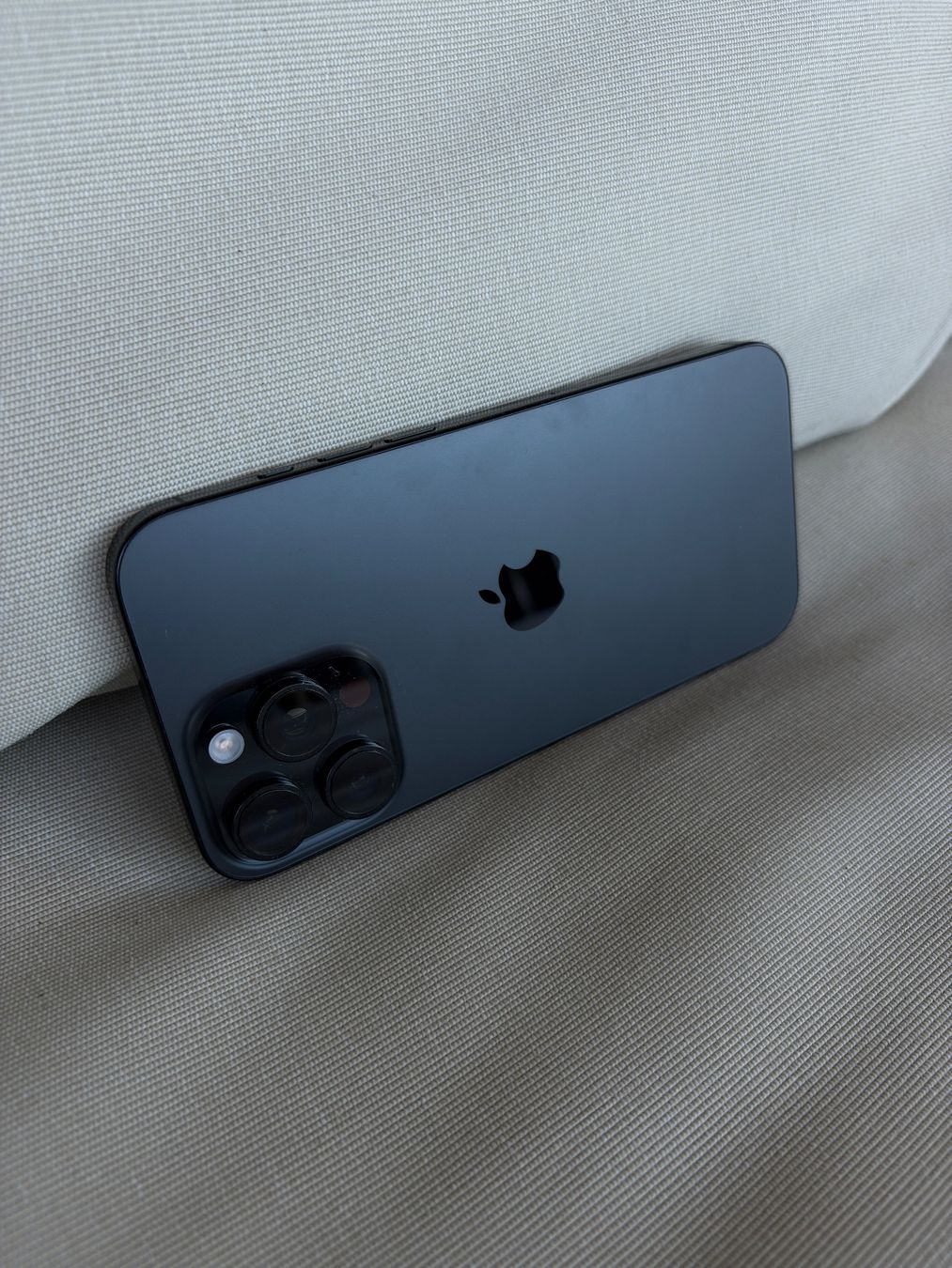 Apple Telefoni cellulari / Smartphones: iPhone 16 Pro Max – 512 GB – Usato da Rüschlikon venduto da pat_qm5r 2