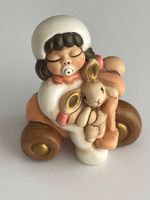Thun Mädchenfigur mit Dreirad und kleiner Hase