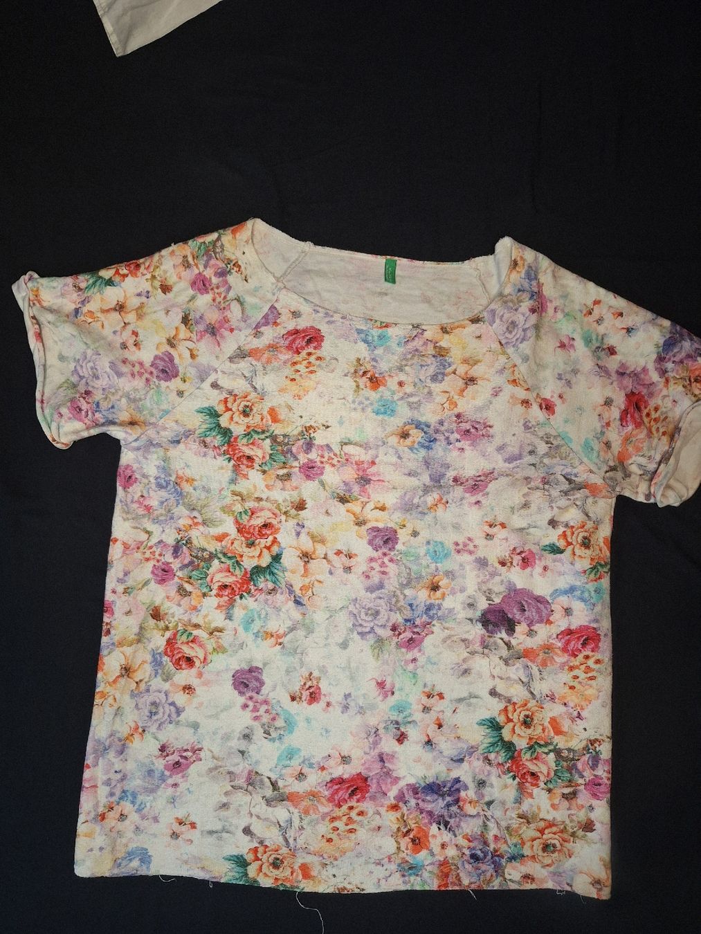 Benetton T-Shirts: Blumen Shirt Gr.S Benetton – Neu (gemäss Beschreibung) aus Adlikon b.Regensdf von che_xxb9